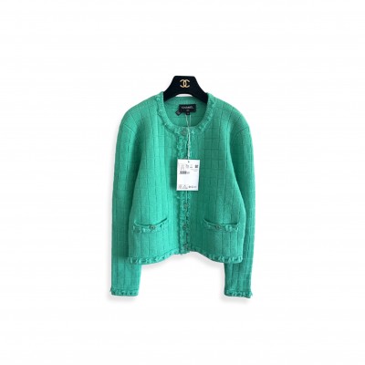 CHANEL JACKET CASHMERE LIGHT GREEN P81296